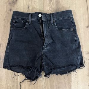 Aritzia - The Arlo Short - size 26